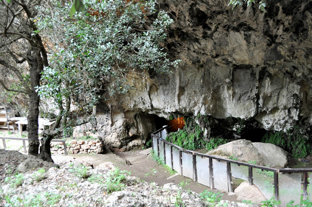 Jak bardzo jest prehistoryczna Kalabria w Grotta del Romito?